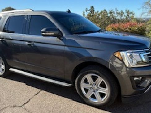 Used 2020 Ford Expedition XLT w/ Equipment Group 202A image 2