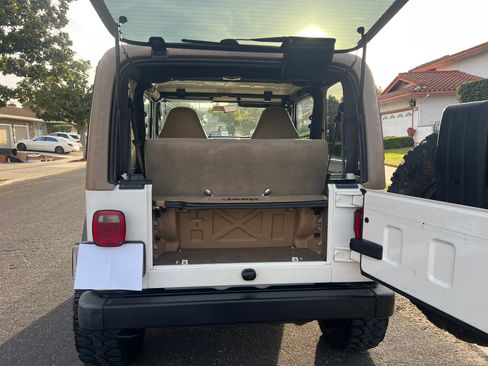 Used 2002 Jeep Wrangler Sport image 10