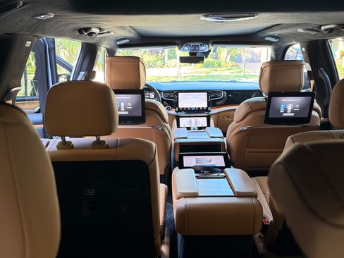 Used 2024 Jeep Grand Wagoneer L Series III w/ Rear Seat Video Group 1 image 15