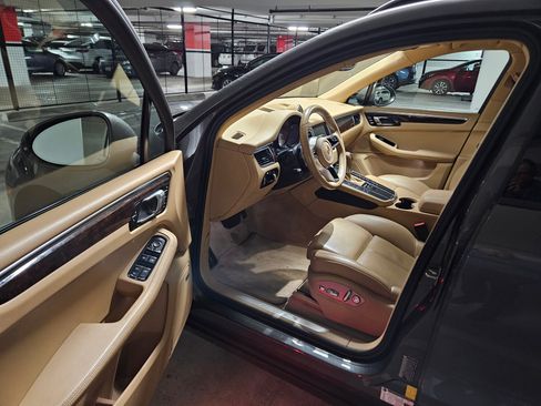 Used 2015 Porsche Macan S image 5
