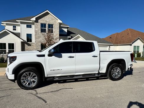 Used 2022 GMC Sierra 1500 Denali image 8