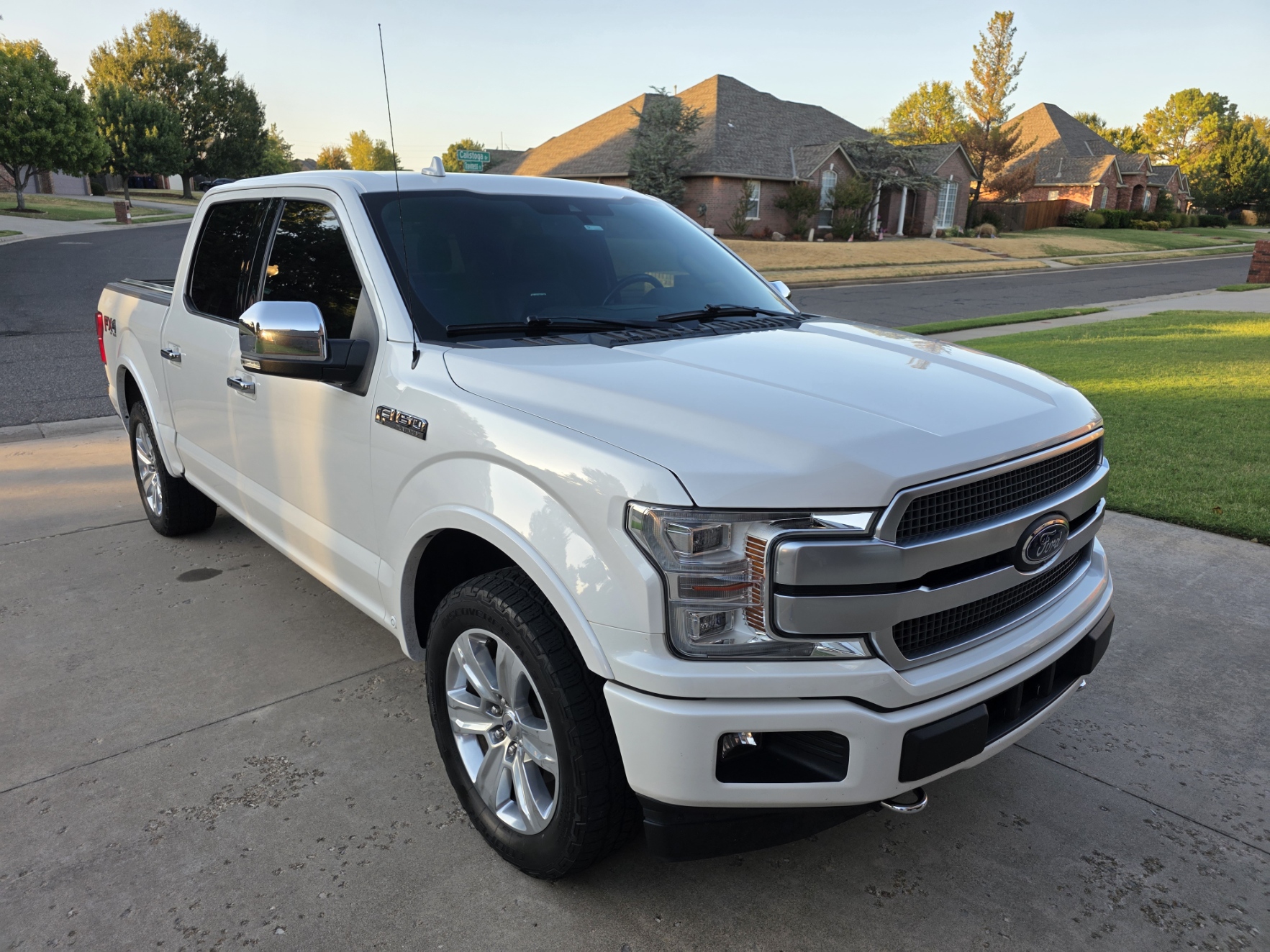 Used 2019 Ford F150 Platinum w/ Equipment Group 701A Luxury AWD/4WD image 13