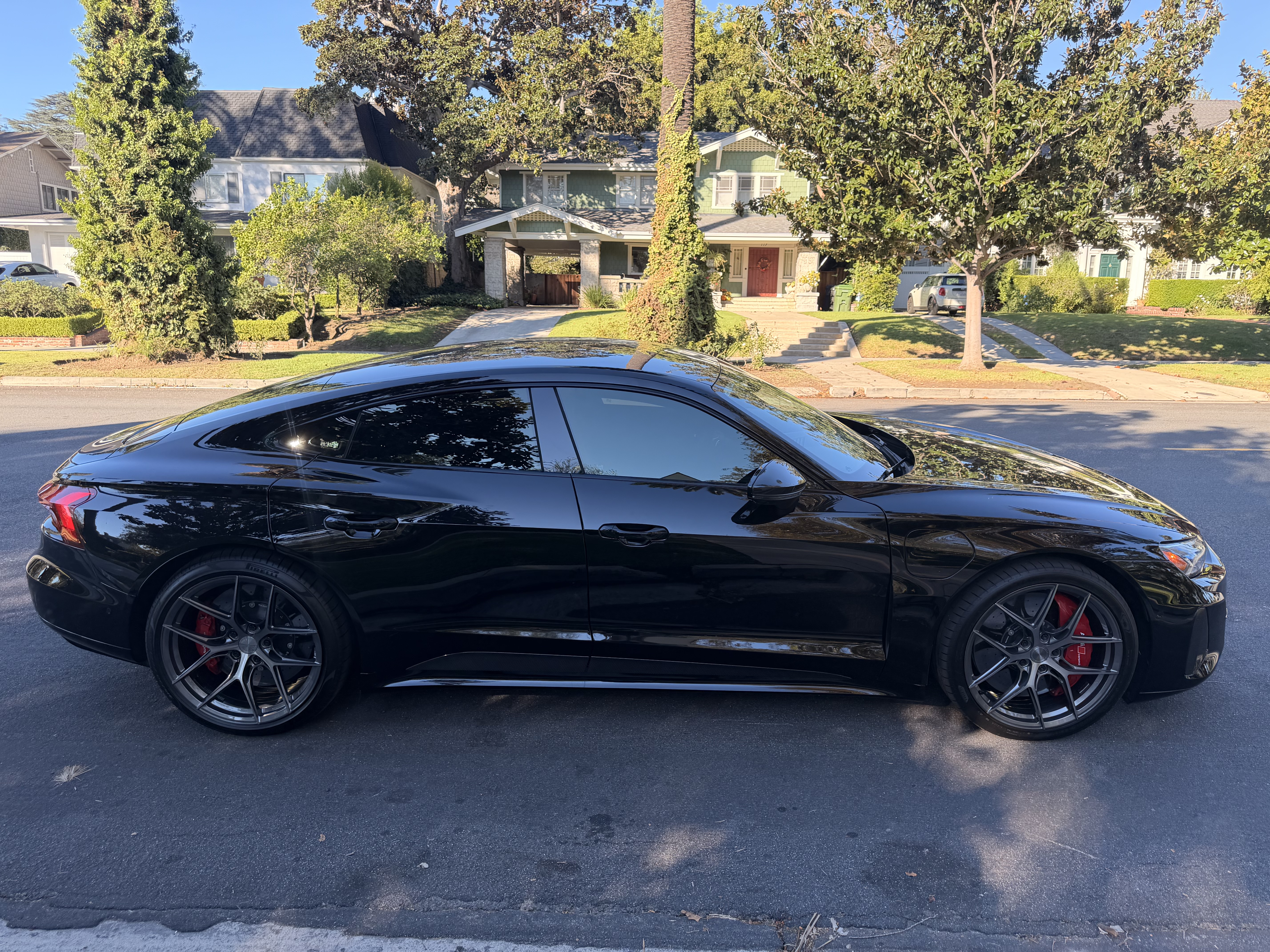 Used 2022 Audi RS e-tron GT AWD/4WD image 8