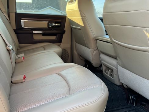 Used 2018 RAM 2500 Laramie w/ Convenience Group image 14