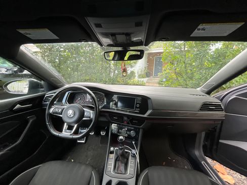 Used 2019 Volkswagen Jetta GLI image 8