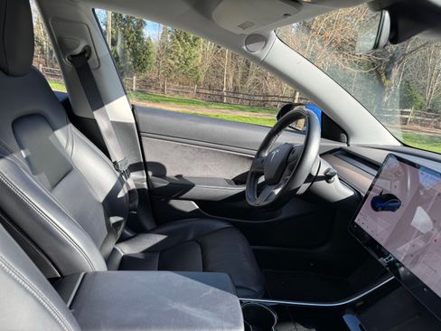 Used 2018 Tesla Model 3 Long Range image 8