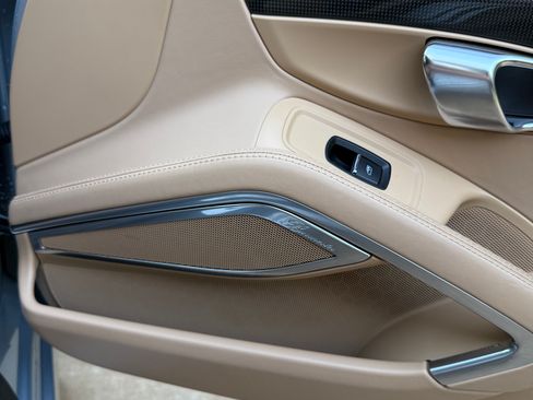 Used 2014 Porsche 911 Turbo S image 26