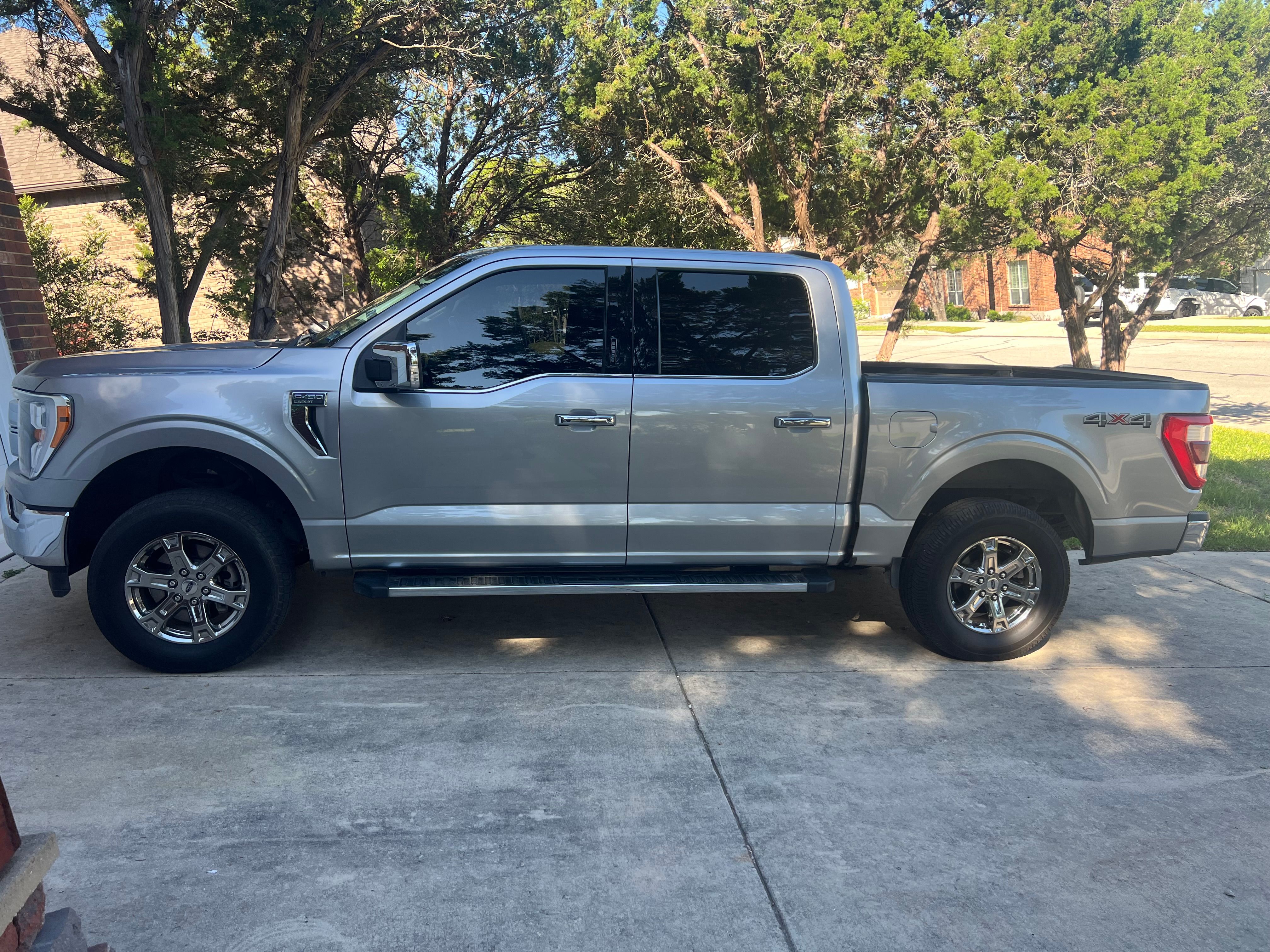 Used 2021 Ford F150 Lariat AWD/4WD image 3
