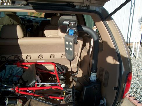 Used 1999 Chrysler Town & Country LX image 13