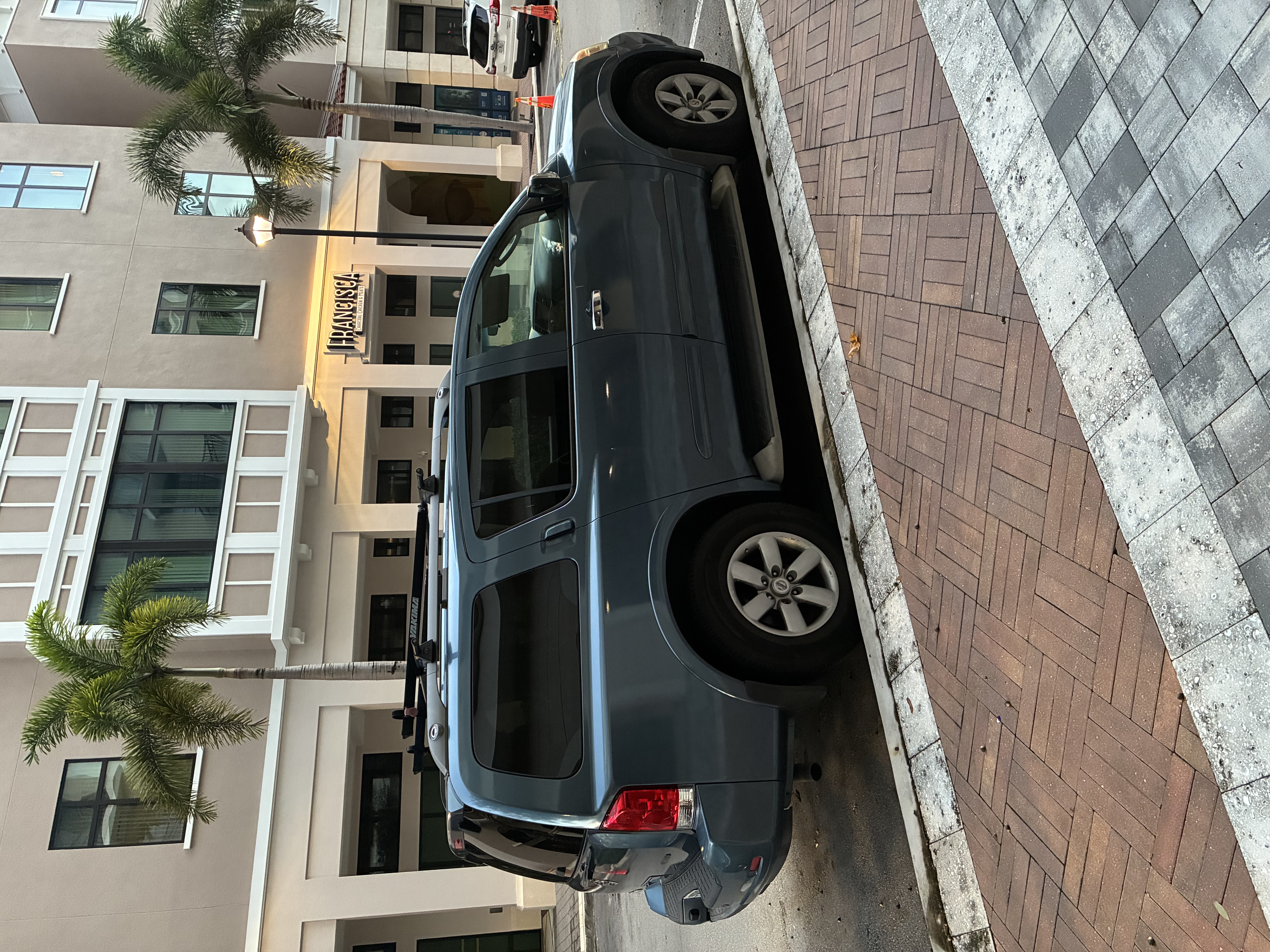 Used 2012 Nissan Armada SV RWD image 9