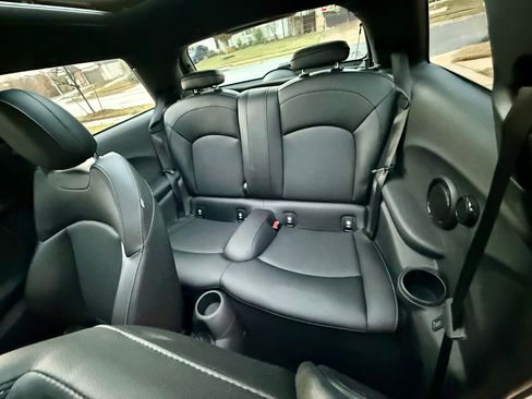 Used 2015 MINI Cooper 2-Door Hardtop image 12