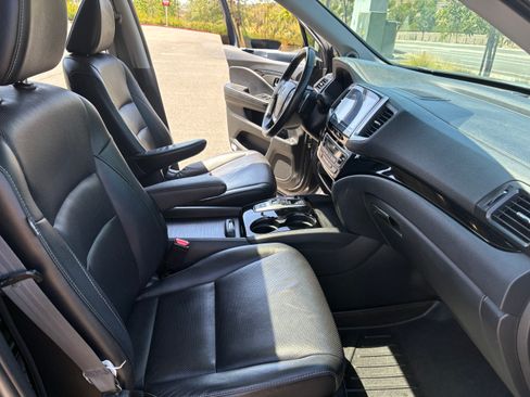 Used 2020 Honda Ridgeline RTL-E image 12
