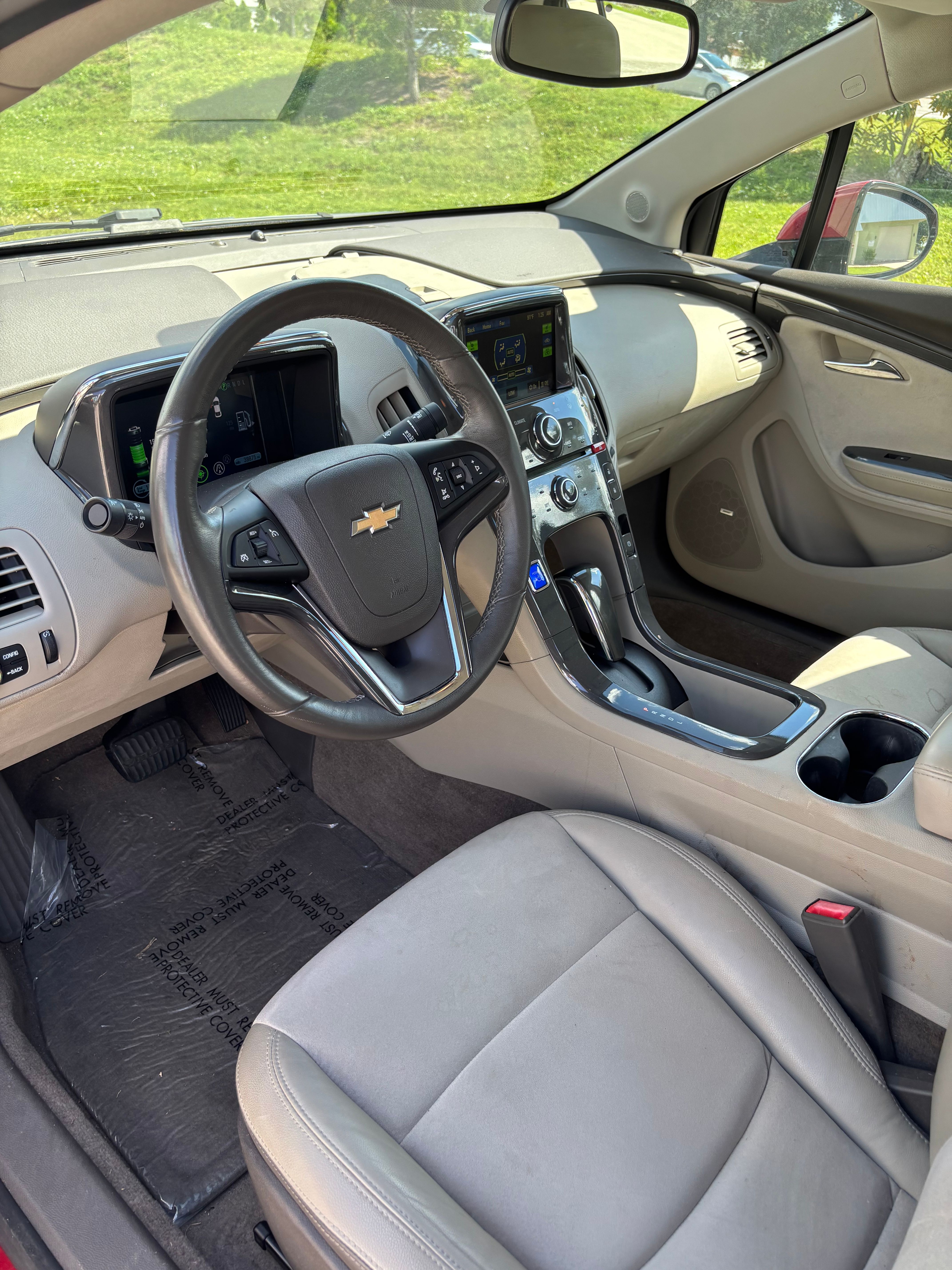 Used 2013 Chevrolet Volt Premium w/ Premium Trim Package FWD image 6