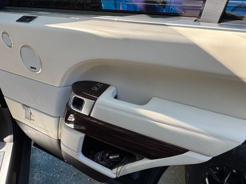 Used 2015 Land Rover Range Rover Long Wheelbase Supercharged image 11