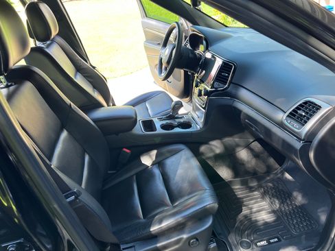 Used 2019 Jeep Grand Cherokee Limited image 17