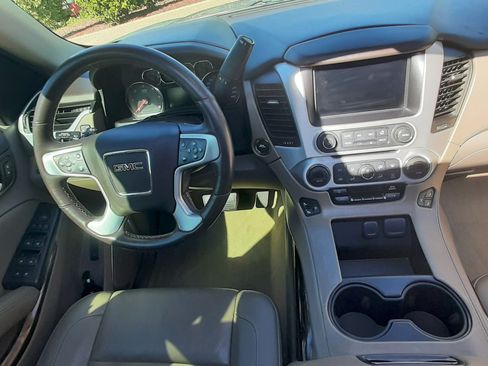 Used 2015 GMC Yukon SLT w/ Open Road Package image 11