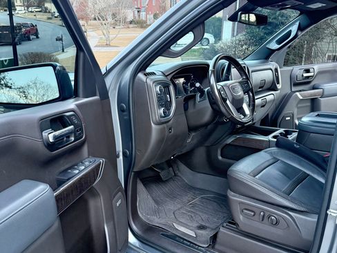 Used 2022 GMC Sierra 1500 Denali w/ Denali Premium Package image 9