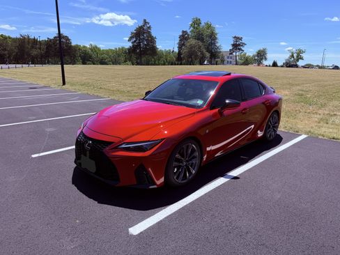 Used 2021 Lexus IS 350 F Sport RWD image 2