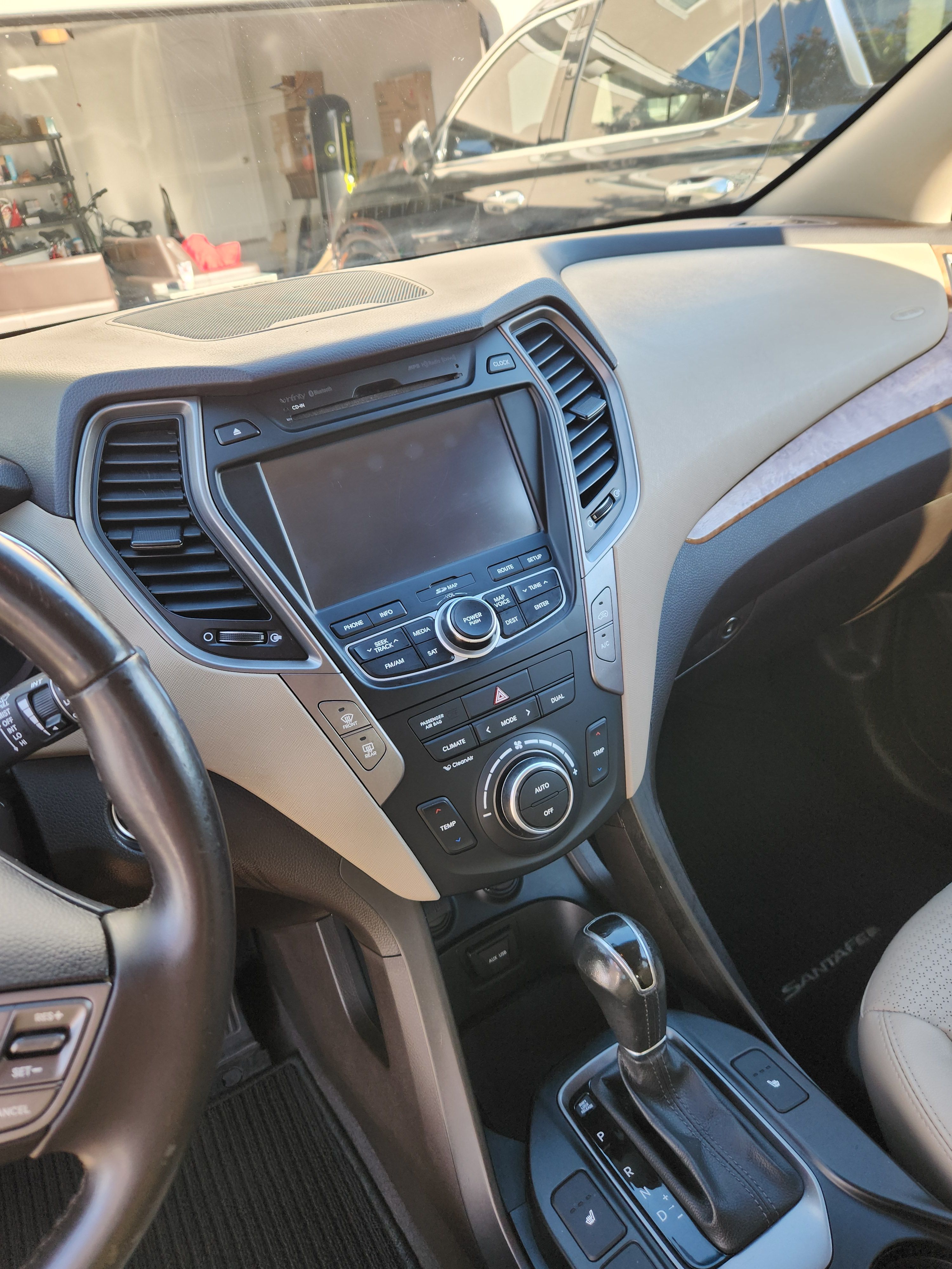 Used 2014 Hyundai Santa Fe Sport 2.0T w/ Navigation Package 06 FWD image 8
