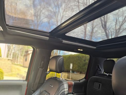 Used 2016 Ford F150 Platinum w/ Equipment Group 701A Luxury image 19