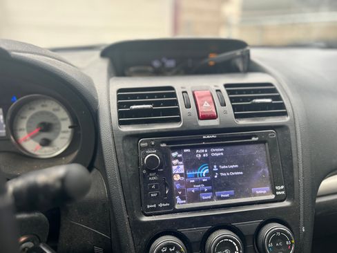 Used 2012 Subaru Impreza 2.0i Limited image 9