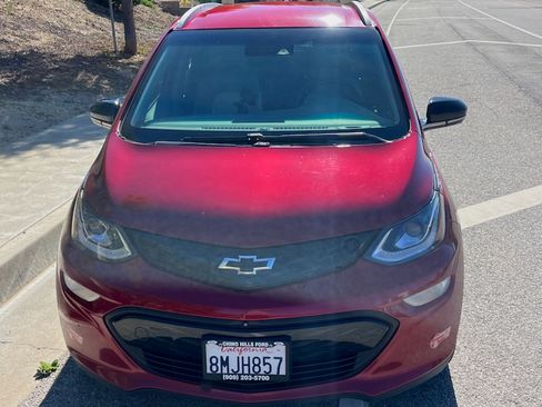 Used 2019 Chevrolet Bolt Premier w/ Infotainment Package image 2