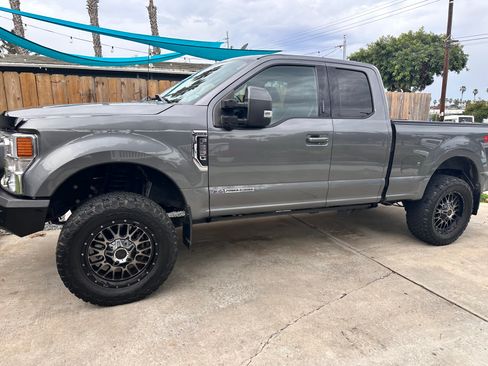 Used 2022 Ford F250 Lariat image 17