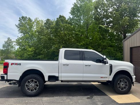 Used 2024 Ford F250 Platinum AWD/4WD image 12
