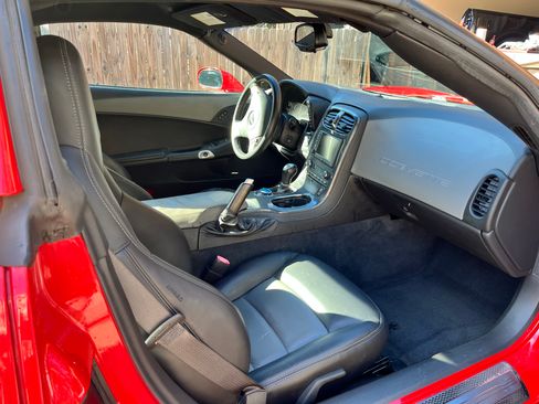 Used 2009 Chevrolet Corvette Z06 w/ Preferred Equipment Group image 6