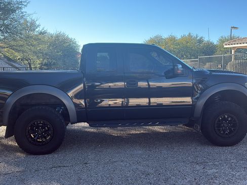 Used 2010 Ford F150 Raptor image 11