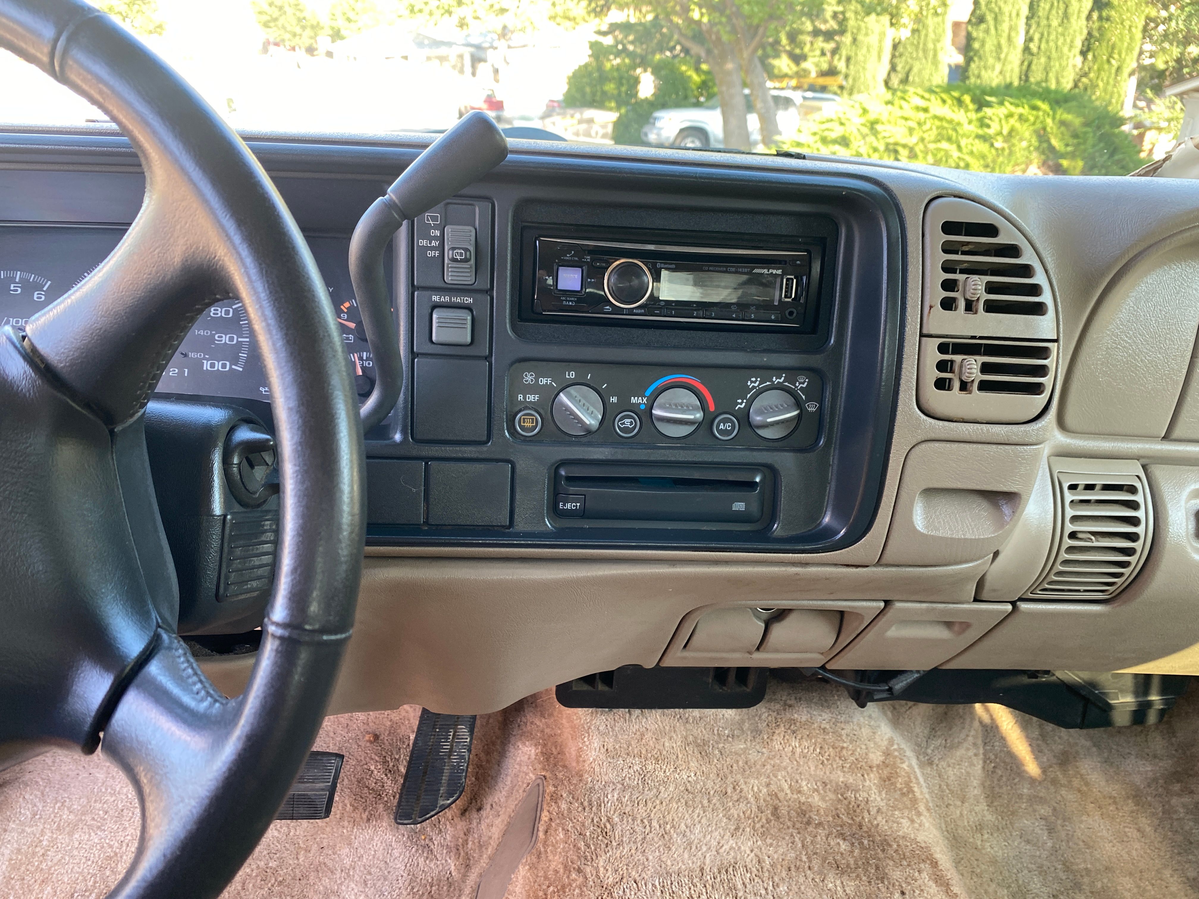 Used 1999 Chevrolet Tahoe 2WD w/ Comfort & Security Pkg image 14