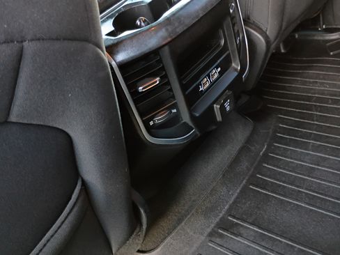 Used 2019 RAM 1500 Big Horn image 11