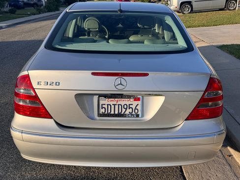 Used 2003 Mercedes-Benz E 320 Sedan image 4