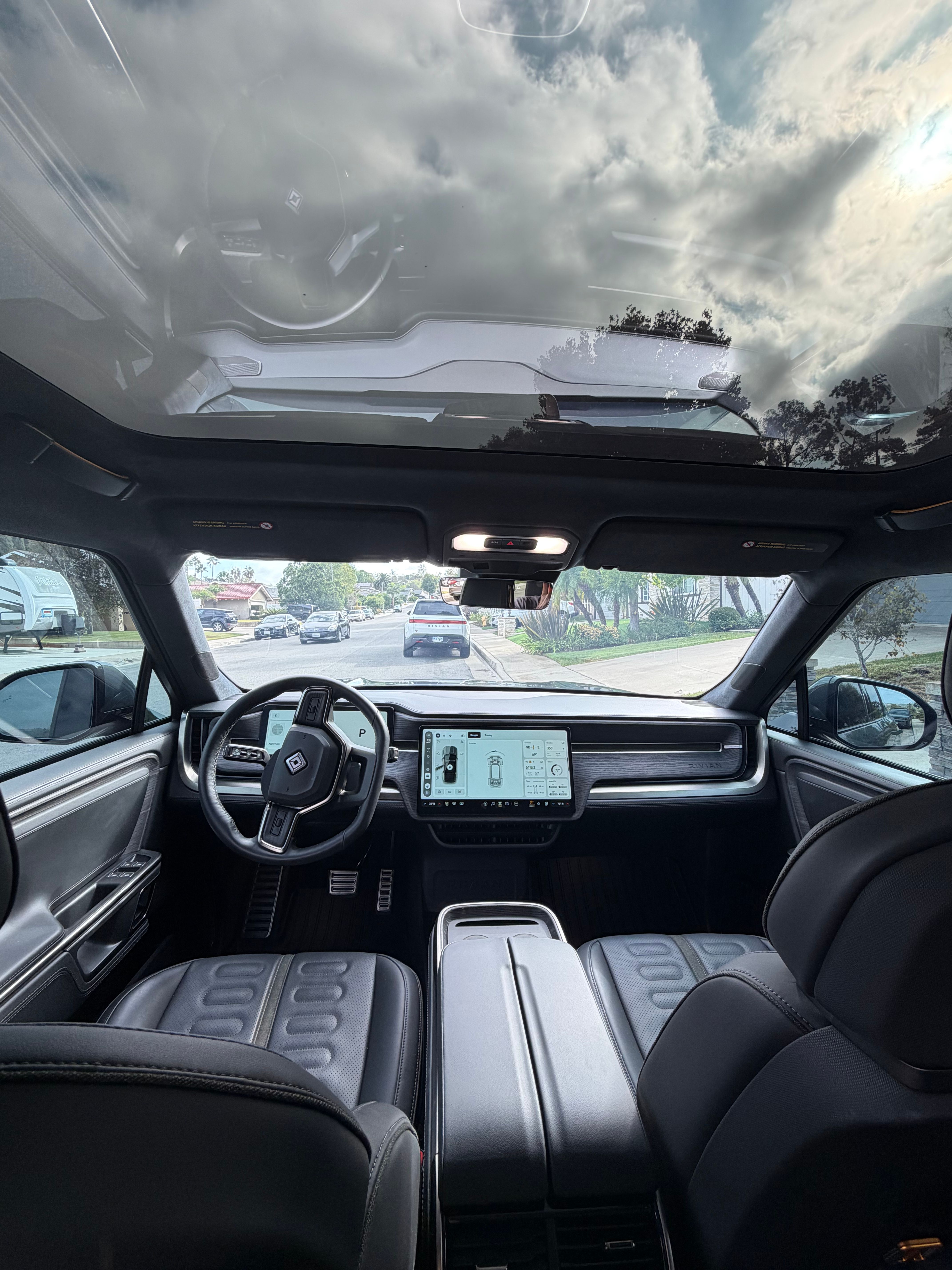 Used 2023 Rivian R1S Adventure Quad AWD/4WD image 8