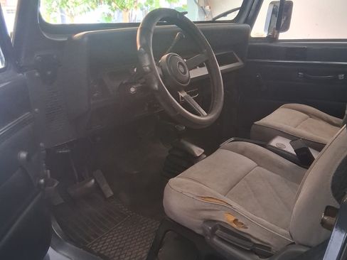 Used 1993 Jeep Wrangler 4WD image 13