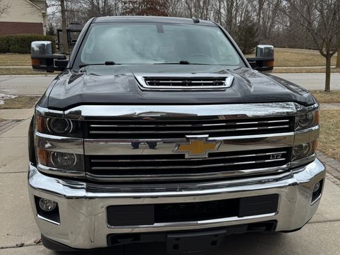 Used 2019 Chevrolet Silverado 3500 LTZ image 1