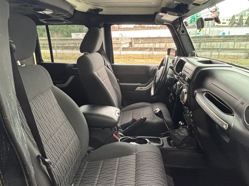 Used 2012 Jeep Wrangler Unlimited Sahara w/ Dual Top Group image 12