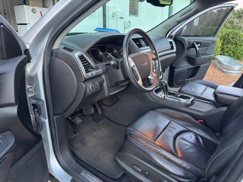 Used 2014 GMC Acadia SLT image 11