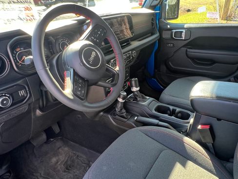 Used 2024 Jeep Wrangler Unlimited Rubicon w/ XTREMEE 35" Tire Package image 10