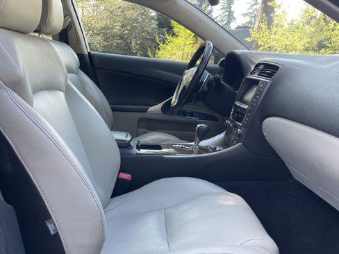 Used 2010 Lexus IS 250 image 6