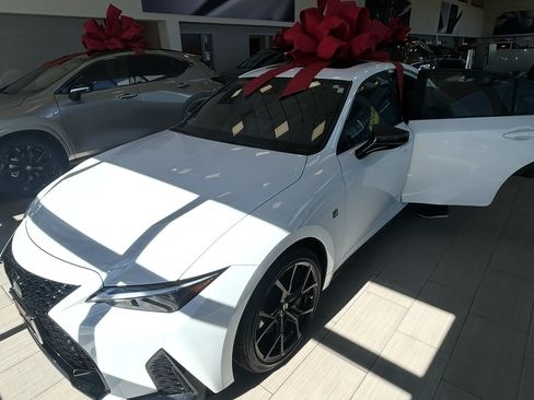 Used 2025 Lexus IS 350 F Sport image 22