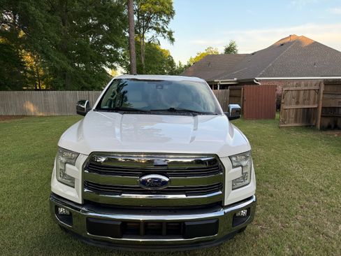 Used 2015 Ford F150 Lariat w/ Equipment Group 502A Luxury RWD image 5