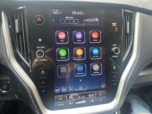 Used 2022 Subaru Outback Premium image 8