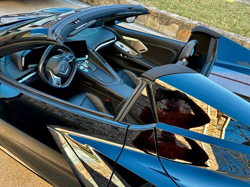 Used 2022 Chevrolet Corvette Stingray Preferred Conv w/ Z51 Performance Package image 2