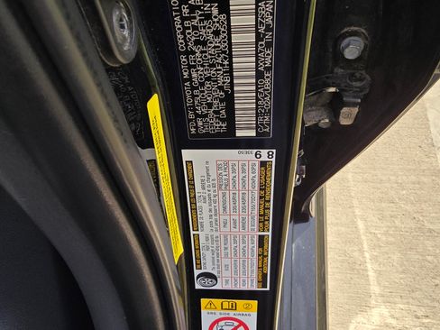 Used 2018 Toyota Camry SE image 11