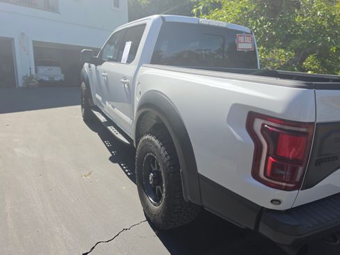 Used 2018 Ford F150 Raptor w/ Equipment Group 802A Luxury AWD/4WD image 5