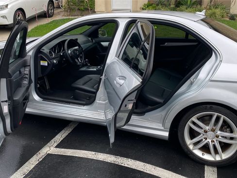 Used 2013 Mercedes-Benz C 250 Sedan image 11