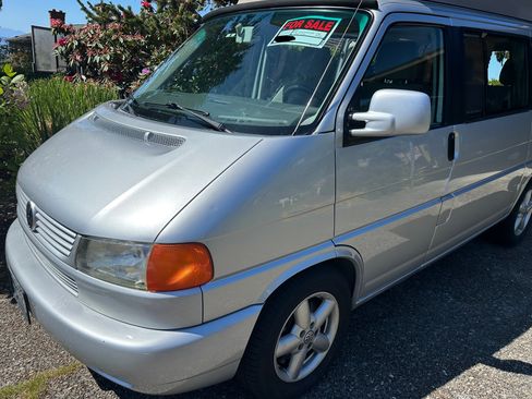 Used 2002 Volkswagen Eurovan MV FWD image 9