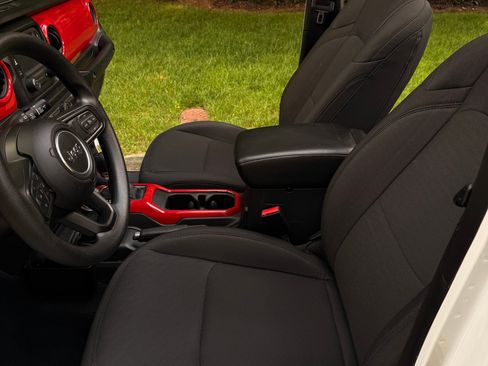 Used 2021 Jeep Wrangler Unlimited Sport AWD/4WD image 13