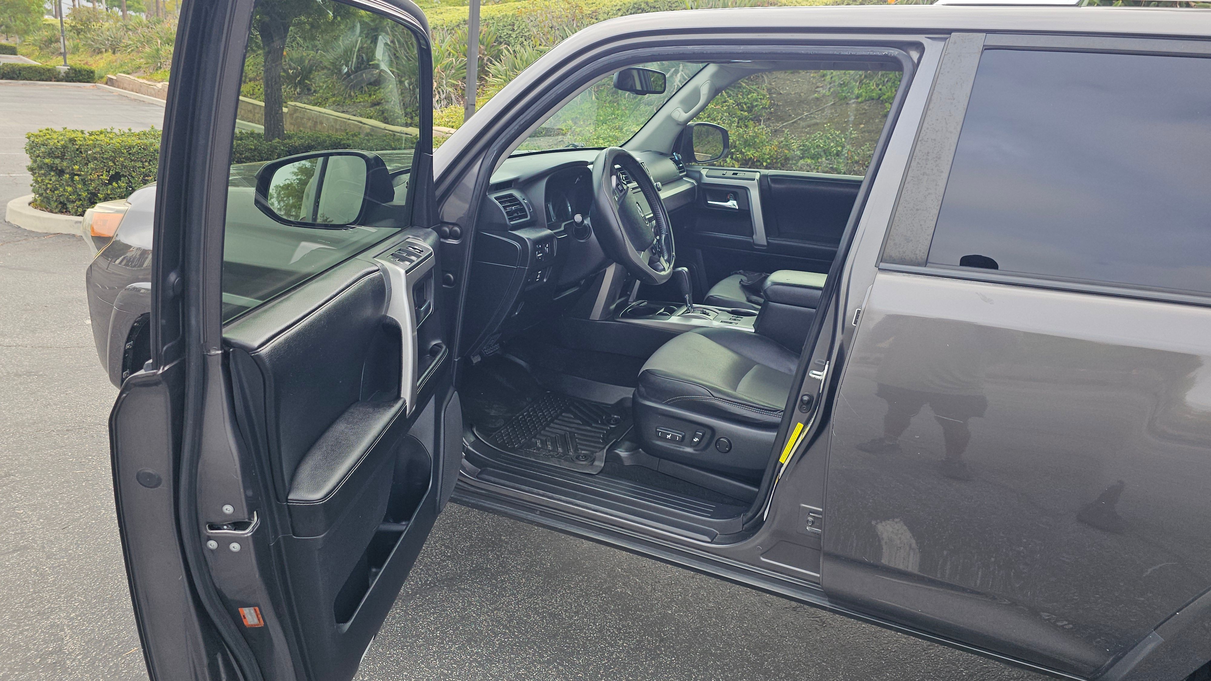 Used 2014 Toyota 4Runner SR5 Premium RWD image 22
